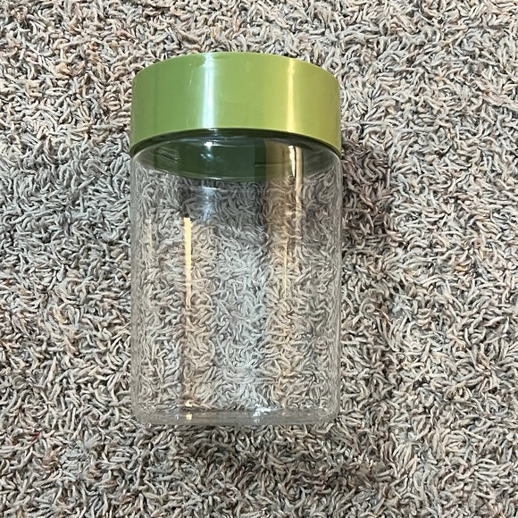 PYREX Vintage See N Stor Canister Avacado Green Twist Lid 7.5" Tall - Picture 2 of 5